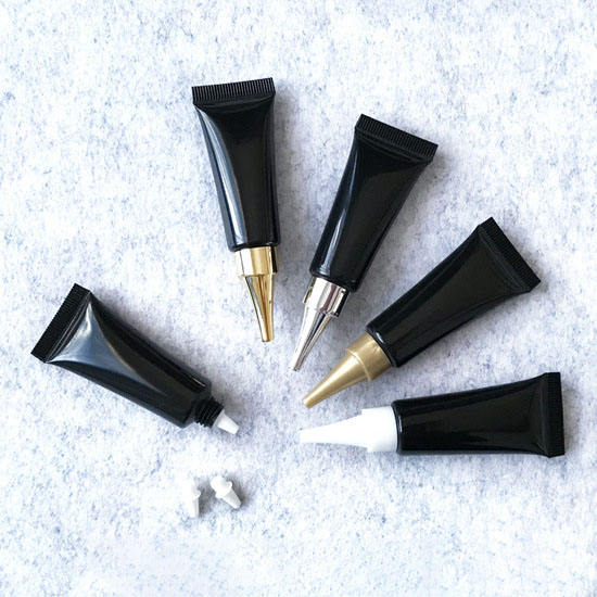 OEM Custom PE Plastic Tube 15ML Black Cosmetic Eye Cream BB Cream Essential Oil Packaging Tube with Long Nose