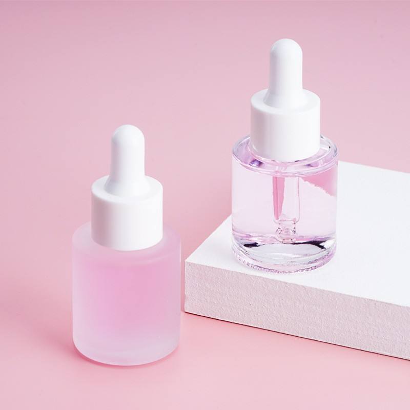 Golden Supplier Provide Reasonable Price Cosmetic Packaging Fancy 20ml Essential Oil Flat Shoulder Round Glass Dropper Bottles