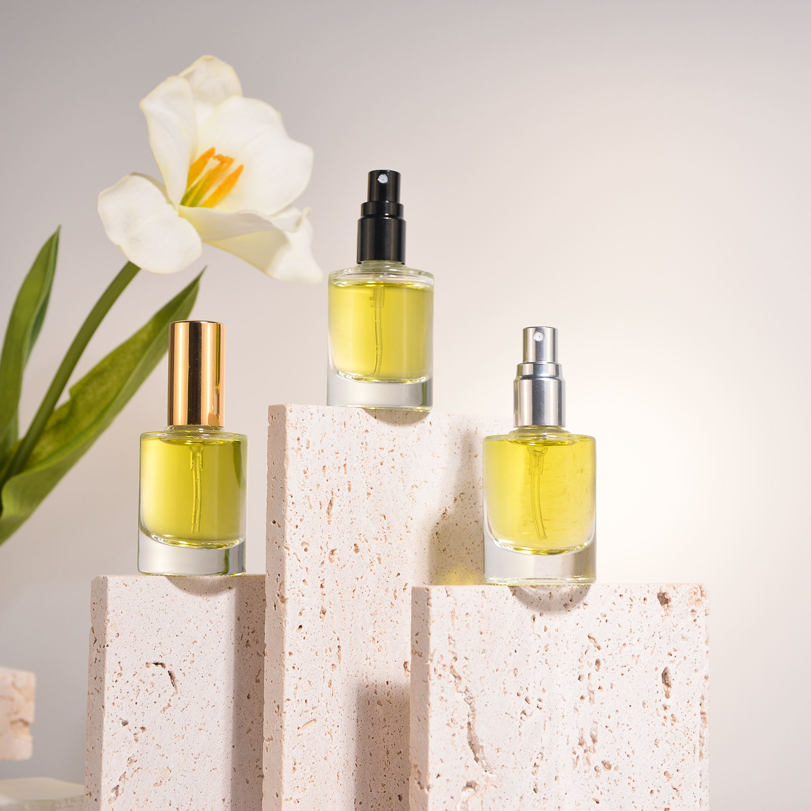 Fancy Luxury Wholesale Round 15ml Mini Empty Clear Spray Bottle Glass Perfume Sample Atomizer Tester Oil Packaging