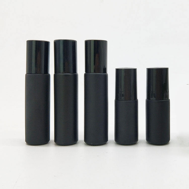 Small MOQ Matte Black Roller Ball Bottle Essential Oil Glass Roll on Container 10 ml Cosmetic Make up Bottles with Black Cap