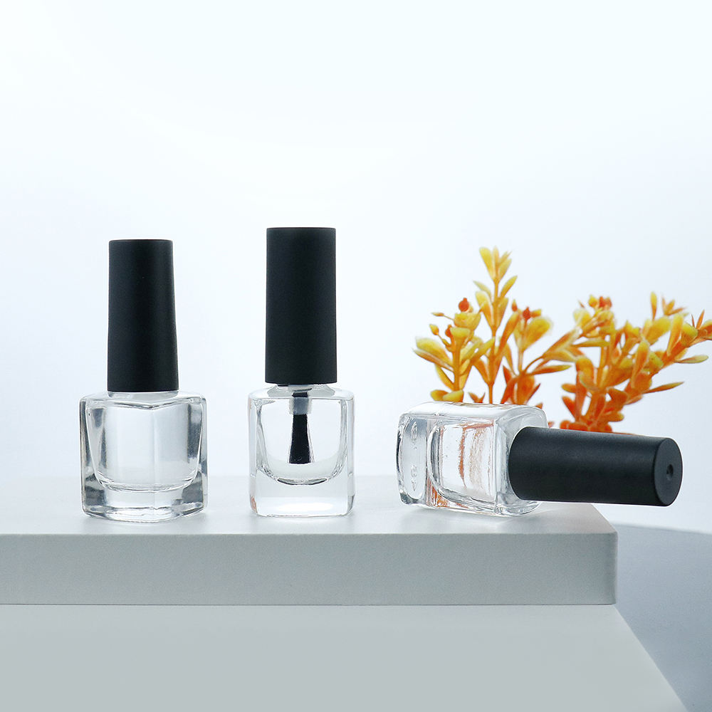 Empty square Nail Polish Bottle With Black Plastic Lid and Brush clear Glass 17ml