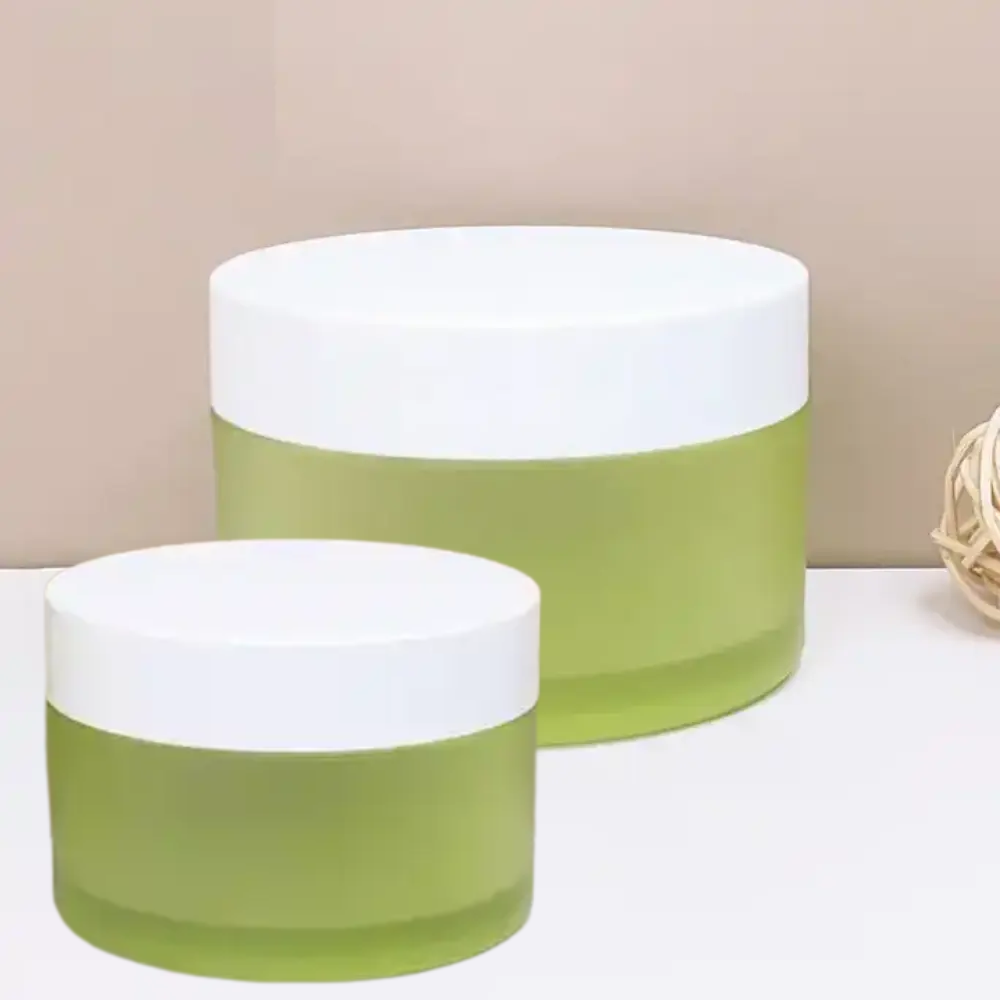 OEM  Empty Round Matte Face Cream Frosted Cosmetic Container pp Cosmetic Plastic Jar with Lid  in Plastic 