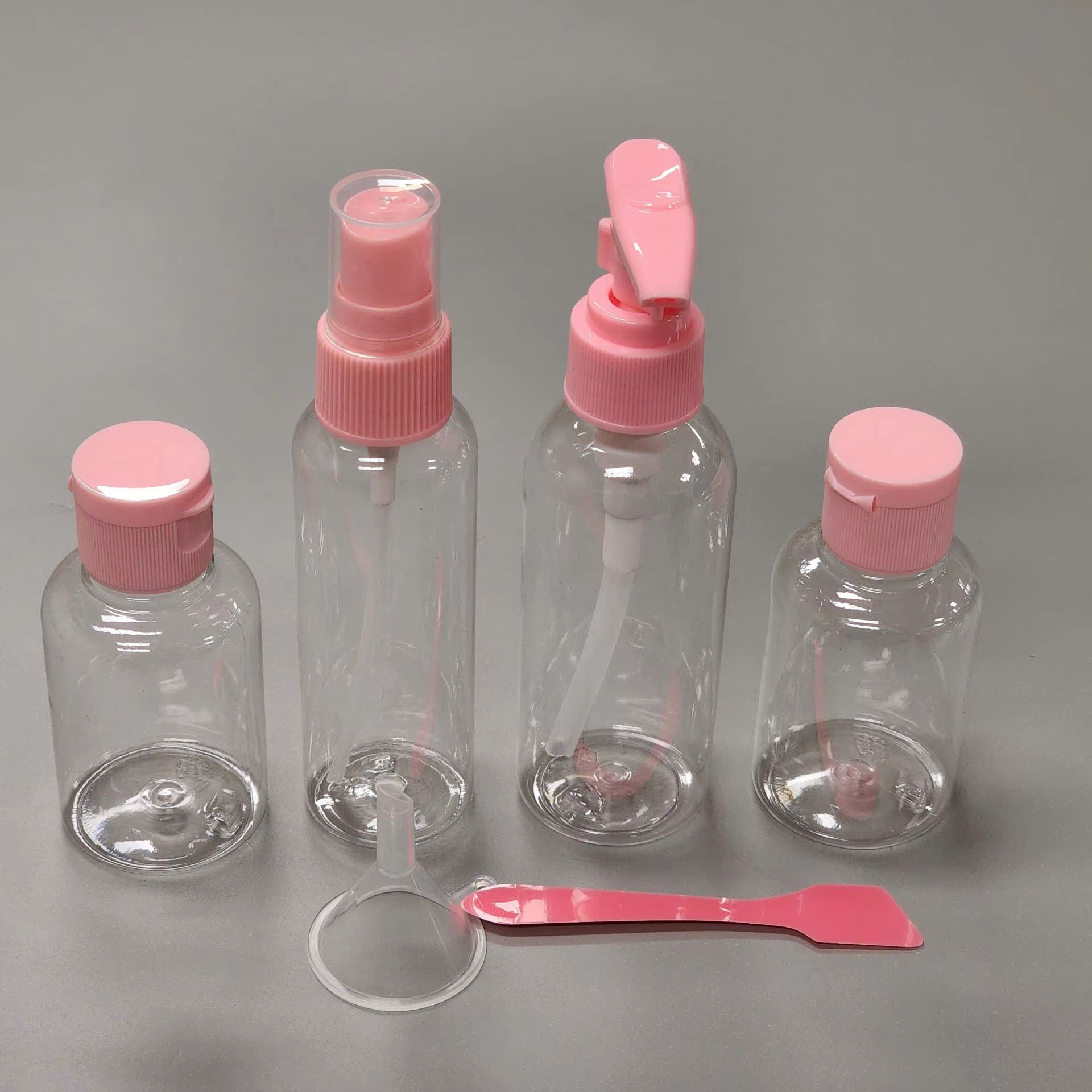 4 in 1 Ladies Leak-Proof Travel Kit Empty Plastic Refilled Shampoo Lotion Liquid Bottles for Airplane Use