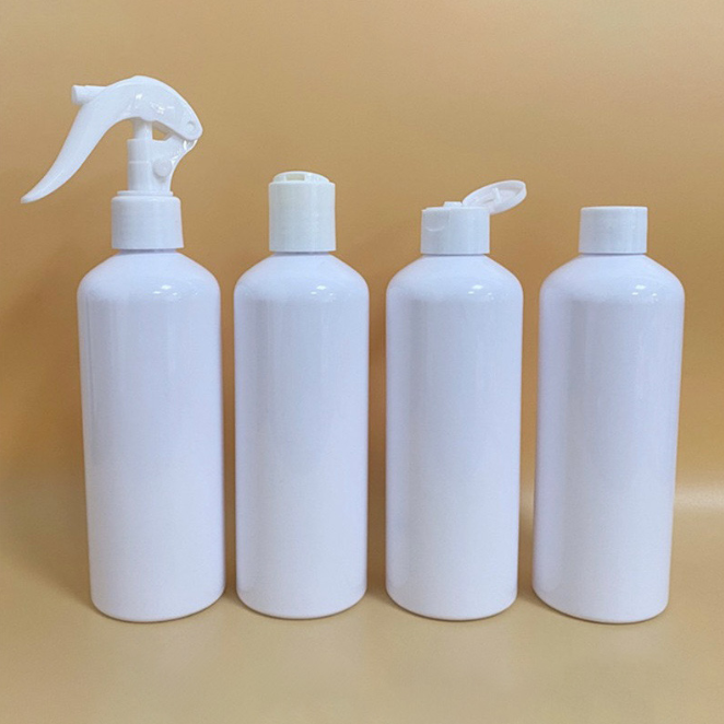 Trigger mist sprayer empty refillable 200ml 300ml amber black PET round plastic toner liquid spray bottle