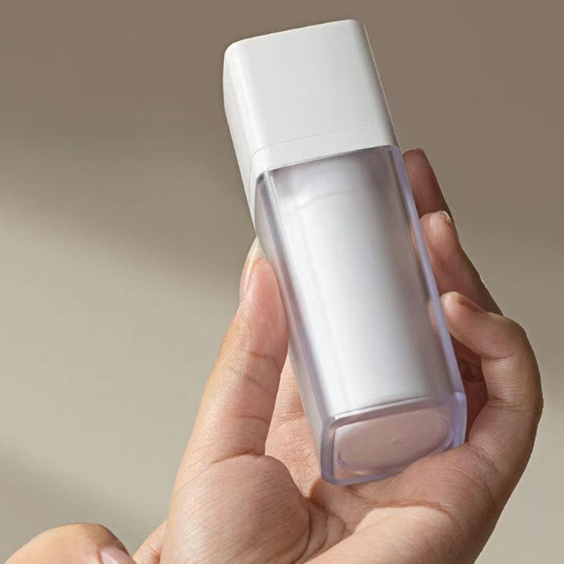 Custom Square Rotating Airless Lotion Spray Pump Bottle 15ml 30ml 50ml Lotion Pump Spray Pump Screw Cap Cream Plastic Container