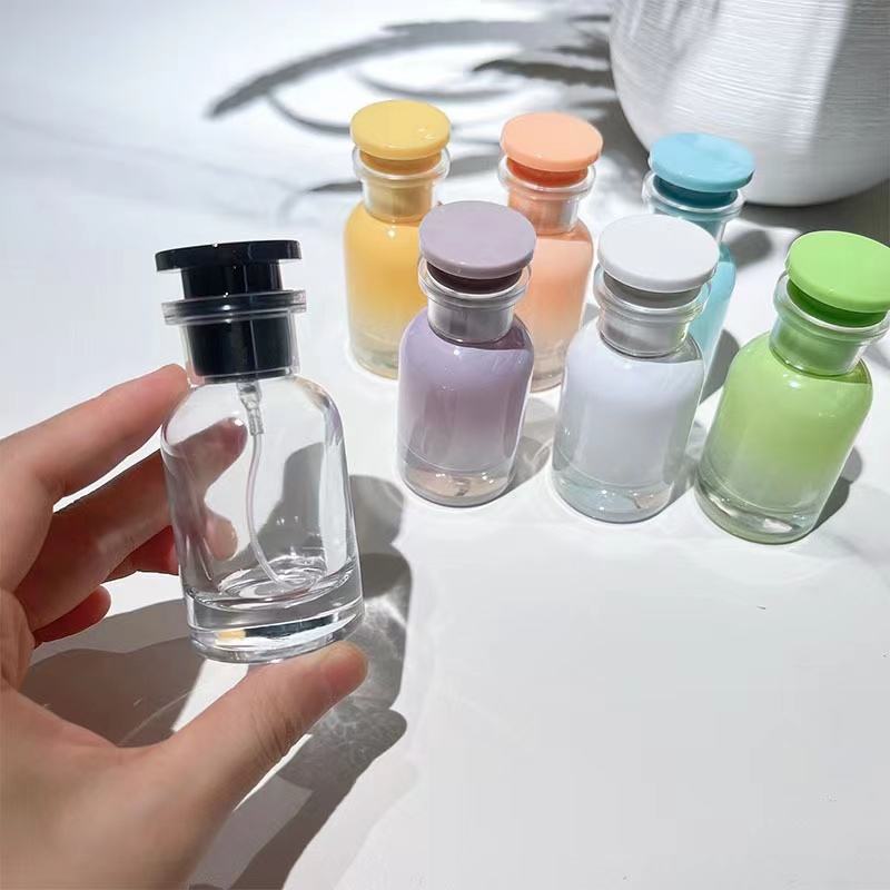 Wholesale Custom logo 30ml 50ml 100ml Empty Glass Perfume Bottle Spray Round Luxury Bottle Perfume