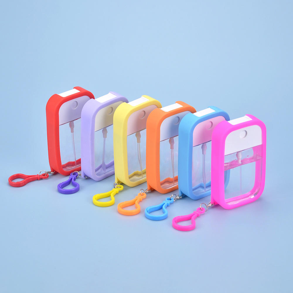 50ml Carrying Card PP Plastic Spray Bottle Perfume Packaging Bottle Spray Bottle with Silicone Case and Keychain