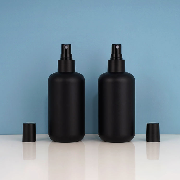 250ml PET Black Matte Empty Cosmetic Plastic Spray Bottle Skincare Container Packaging Fine Mist Spray Bottle