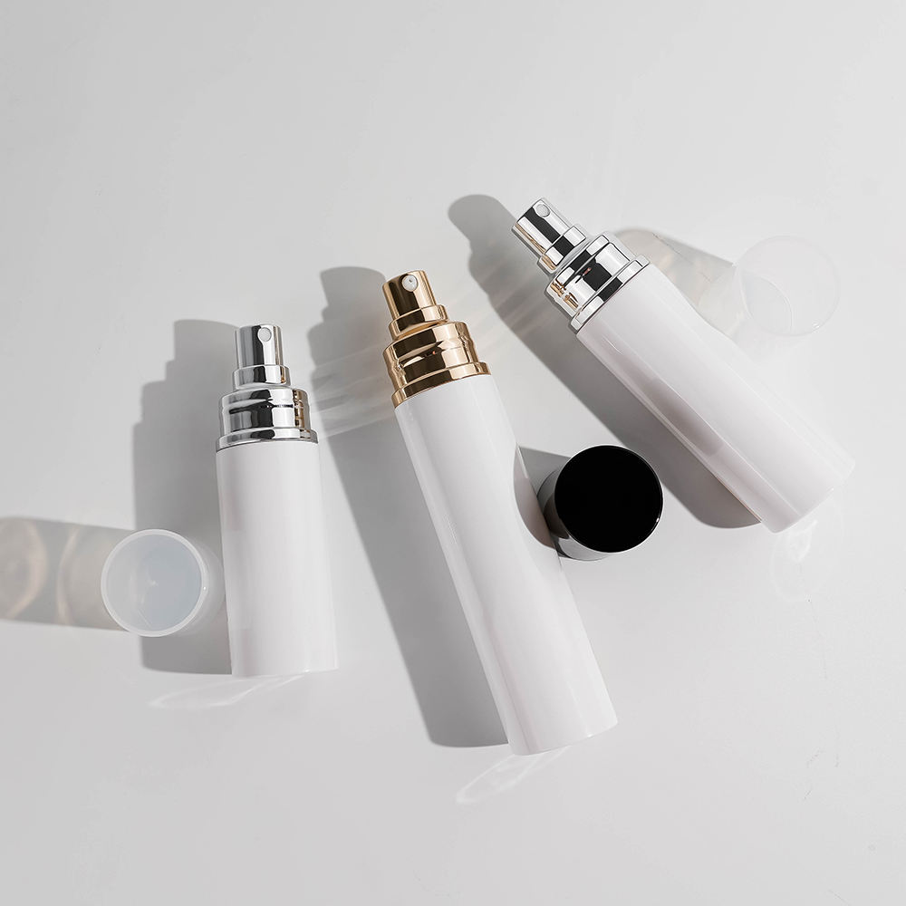Hot Sale Wholesale 60ml 75ml 100ml Glossy Plastic Pump Bottle Cosmetic Packaging for Lotion Spray with Gold Silver Sprayer
