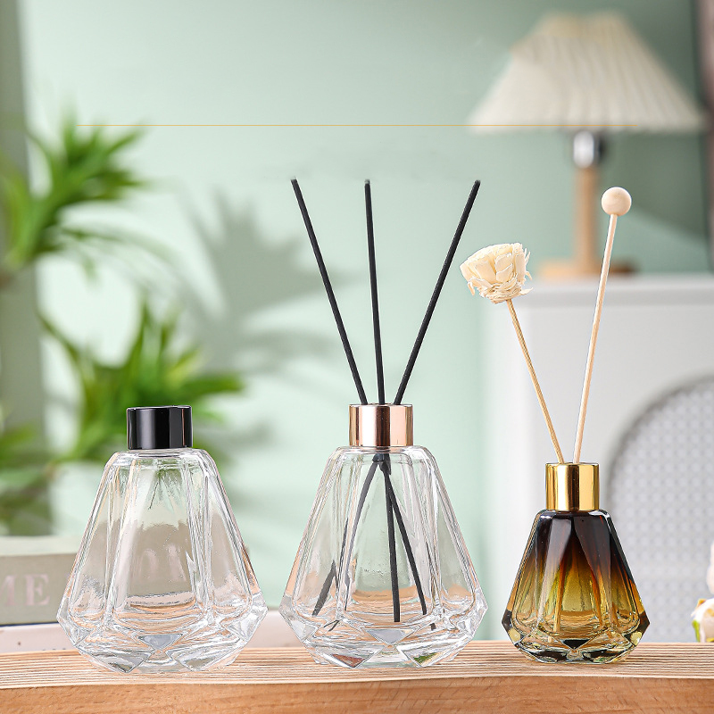 Glass Aromatherapy Bottle Amber Empty Diffuser Bottle for Car Aromatherapy 