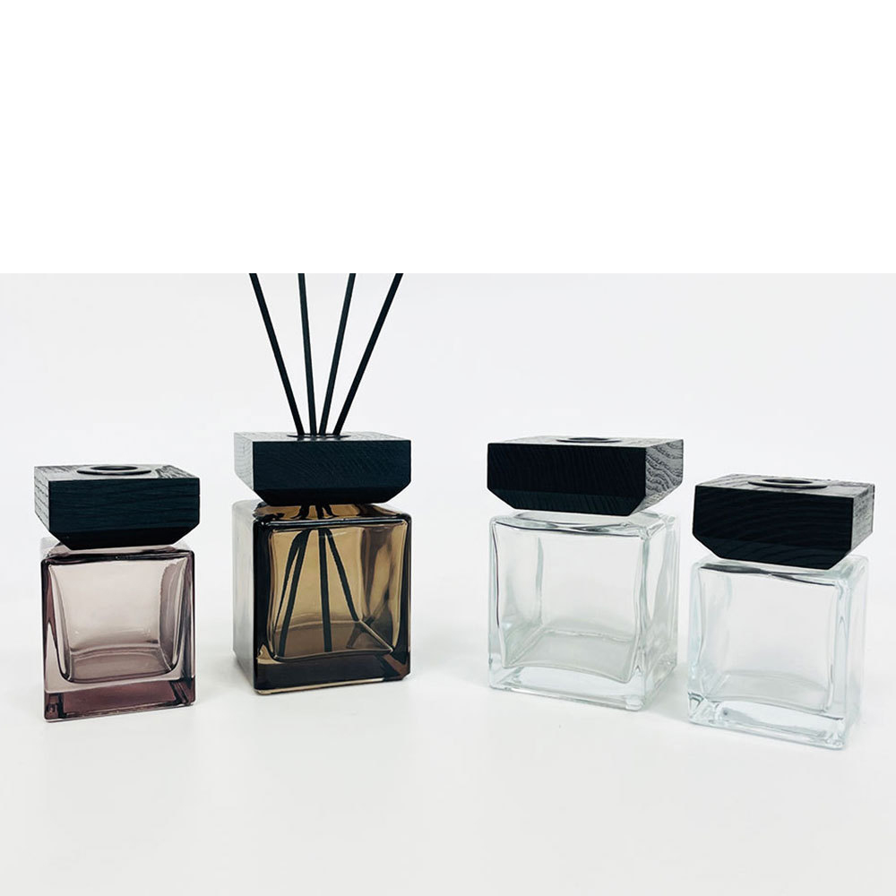 In stock square 100ml Aromatherapy Glass Bottle Transparent Aromatherapy Bottle with diffuser reed