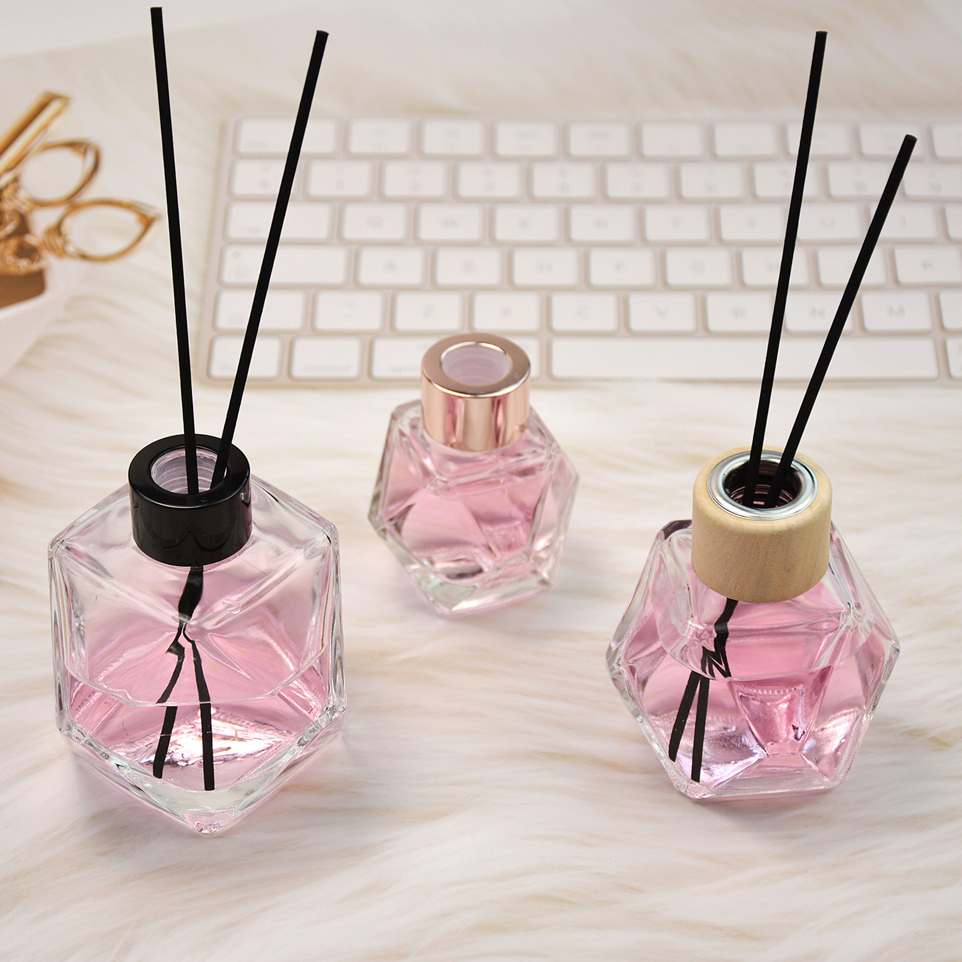 High-end faceted rhombic fragrance bottle Fire free indoor essential oil perfume diffuser bottle