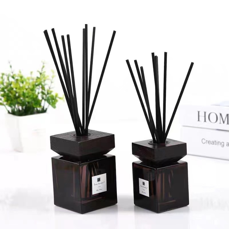 High-end wooden lid square glass aromatherapy bottle diffuser perfume bottle