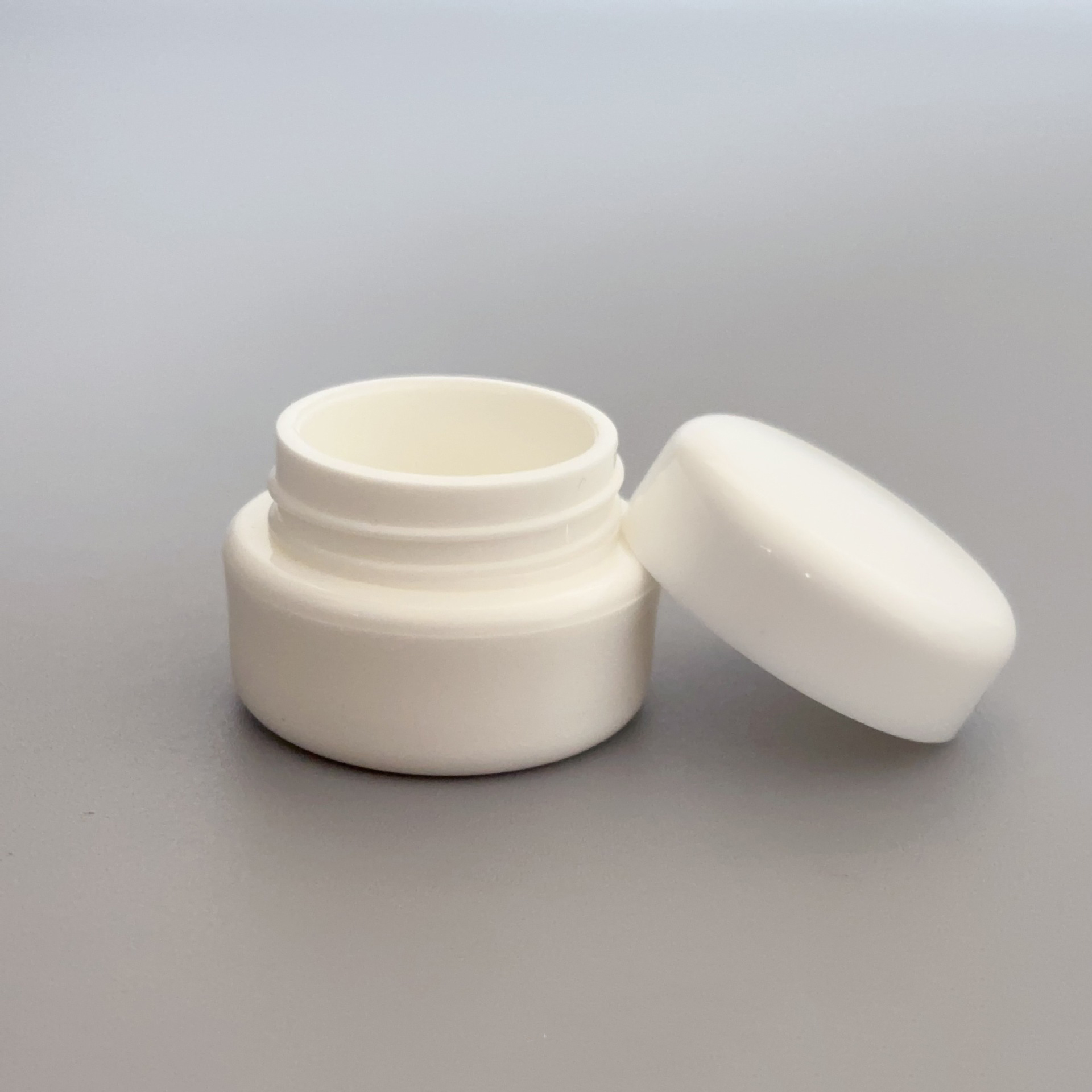 Painted plastic bottles nail gel bottles 3ml Nail polish oil glue bottle